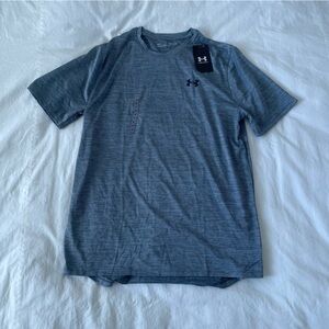(NWT) Under Armour Men's Gray Athletic Tee - Performance Training Vent 2.0 SS